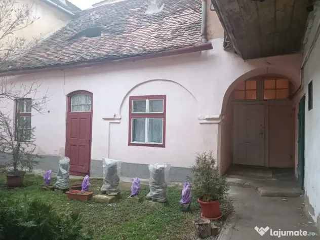 Casă de vânzare în centrul Sibiului