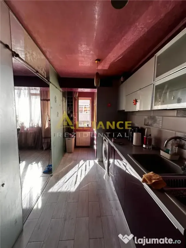 Ap. 3 camere | 94.7 mp | Parter | Mobilat si utilat | Parcar