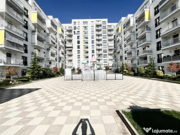 De vanzare apartament 2 camere parcare subterana piscina ext