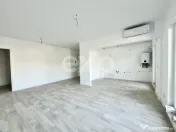 De vanzare apartament 2 camere parcare subterana piscina ext 