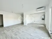 De vanzare apartament 2 camere parcare subterana piscina ext