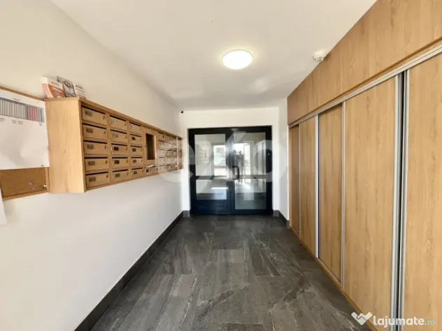 De vanzare apartament 2 camere parcare subterana piscina ext