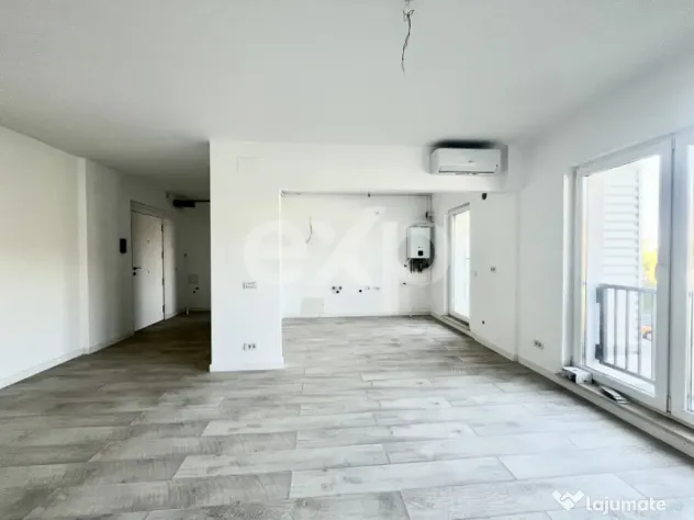 De vanzare apartament 2 camere parcare subterana piscina ext
