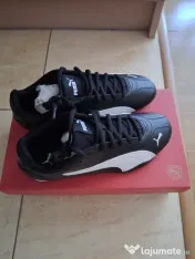 Adidasi nou 
