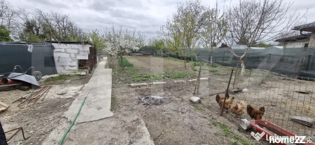???? Casă de vânzare cu teren generos – ideală pentru f