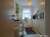 Apartament 3 camere + loc de parcare - zona Tractorul/Nic... 