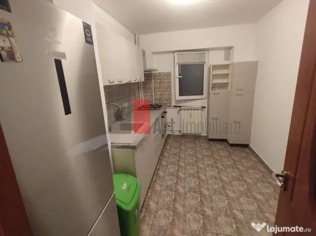 Prima închiriere apartament decomandat 3 camere - Bd. La...