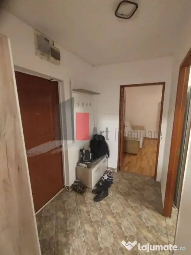 Prima închiriere apartament decomandat 3 camere - Bd. La...