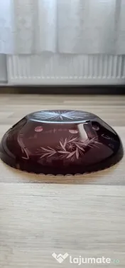 Vand un castron mare din cristal rubin 