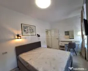 Apartament cu 3 camere, curte si loc de parcare Str. Lunga 