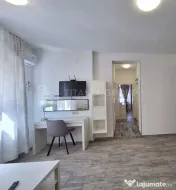 Apartament cu 3 camere, curte si loc de parcare Str. Lunga 