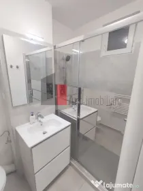 Vânzare apartament 3 camere Bd. Obregia - Pța Străduin...