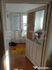 Casă cu 3 dormitoare și teren generos de 96 ari, aproape d 