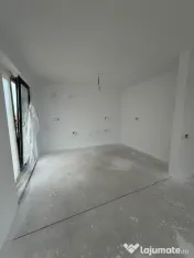 Casa de vanzare zona Carrefour 