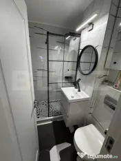 Apartament 3 camere, LUX, decomandat, zona: Primaverii 