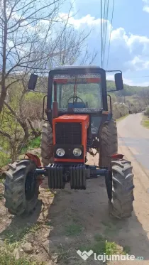 Vând Tractor Belarus 820