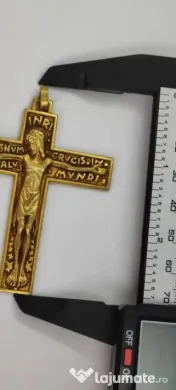 Cruciuliță Veche Din Metal Aurit 