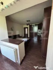 Apartament cu 3 camere, 67 mp, zona Cina 