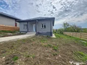 CASA INDIVIDUALA, 4 CAMERE, 2 BAI, 570 MP TEREN, TOMESTI 