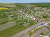 DE VÂNZARE: 1.448 MP DE „LINIȘTE PURĂ” LA NIȚCHIDORF