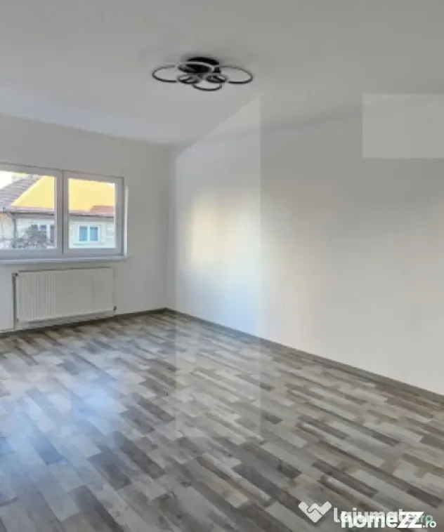 Apartament 3 camere, 2 băi – complet renovat, etaj 1, sem - Sfantu Gheorghe (Covasna)