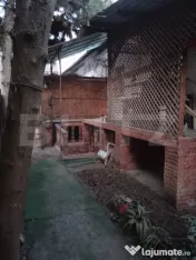 Casă cu teren generos de 739 mp în Dâmbu Pietros 