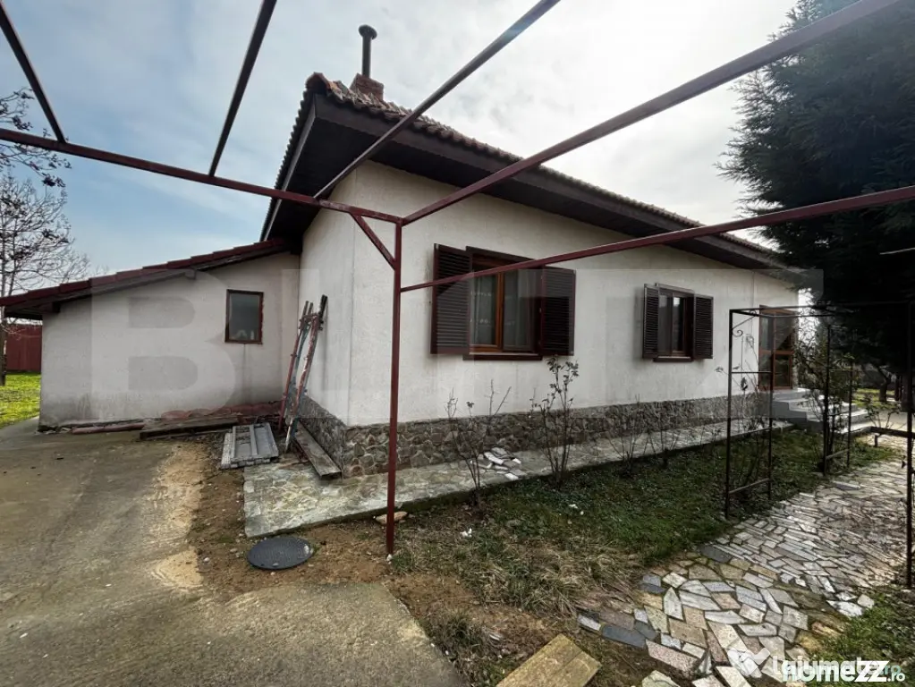 Casă parter nelocuită, terasă 50 mp, teren 647 mp, Preajb - Craiova (Dolj)