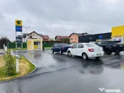 Centru comercial 1200 mp , 4000 mp parcare , ideal investiti