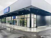 Centru comercial 1200 mp , 4000 mp parcare , ideal investiti 