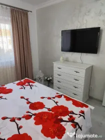 Închiriez apartament 2 camere zona Bucovina