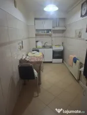 VANZARE 1/2 COTA PARTE CASA P+1 