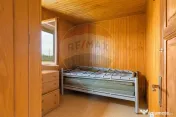 Apartament de închiriat la casă, cu 3 camere – zona N... 