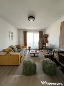Apartament semidecomandat, bucatarie inchisa, lift, garaj su