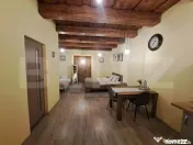 Studio nou renovat, în Centrul Istoric al Brașovului – i 