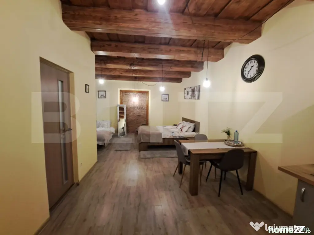 Casă renovată, în Centrul Istoric al Brașovului – idea - Brasov (Brasov)