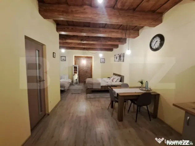 Casă renovată, în Centrul Istoric al Brașovului – idea - Brasov (Brasov)