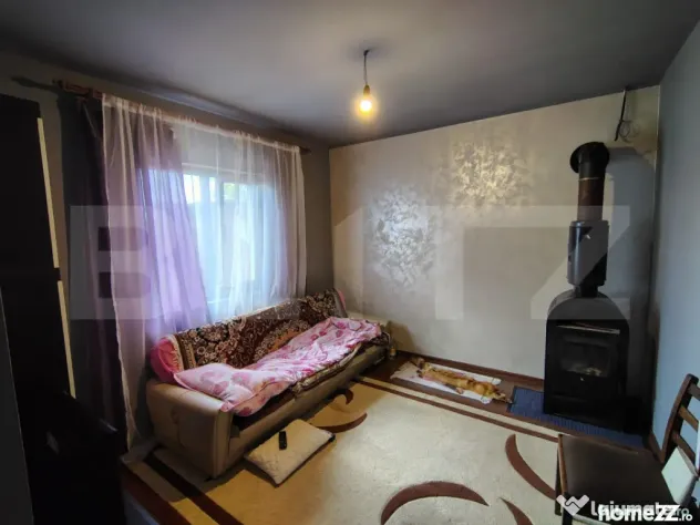 Casa individuală 100 mp utili, teren 903 mp, Mărtinești