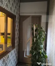 Casa,6 camere ,curte comuna in zona buna 