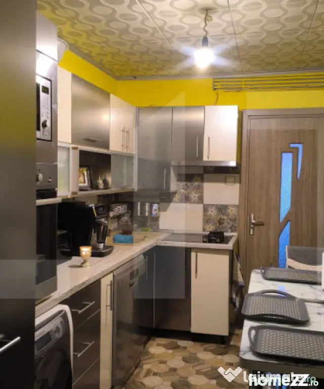 Casa,6 camere ,curte comuna in zona buna - Timisoara (Timis)