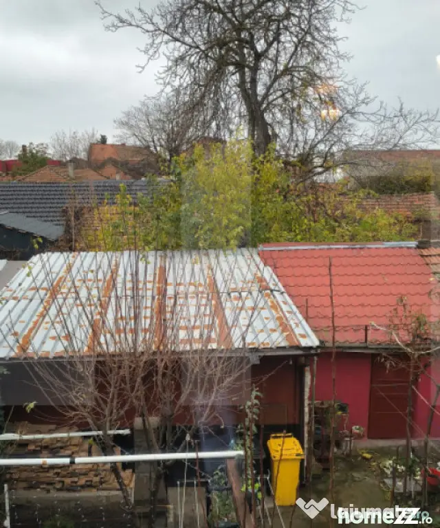Casa,6 camere ,curte comuna in zona buna - Timisoara (Timis)