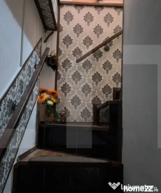 Casa,6 camere ,curte comuna in zona buna - Timisoara (Timis)