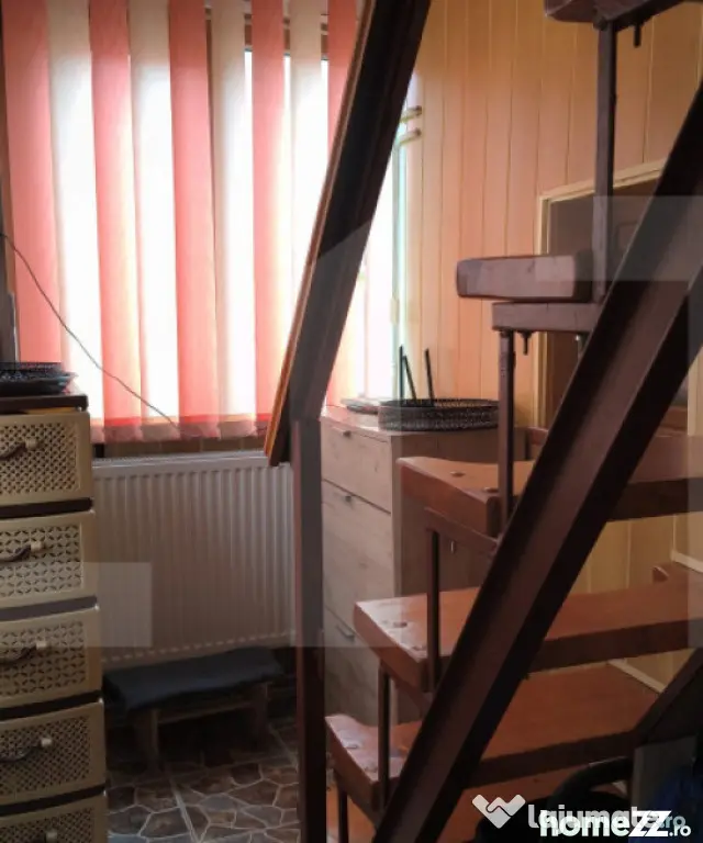 Casa,6 camere ,curte comuna in zona buna - Timisoara (Timis)