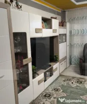 Casa,6 camere ,curte comuna in zona buna 