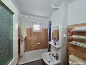 Apartament 2 camere, mobilat și utilat, etaj 3/4 – zonă 