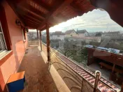Casă D+P+E, 360 mp utili, teren 710 mp, zona Cetate 