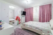 Casă pentru familie, 7 camere, teren mare și vedere la lac 