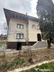 Casă și teren la stradă asfaltată în Vatra Dornei 