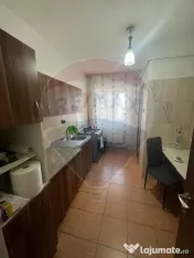Apartament 2 camere în zona Comisariat 