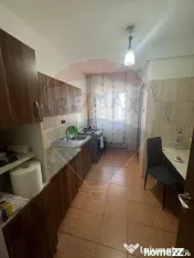 Apartament 2 camere în zona Comisariat 