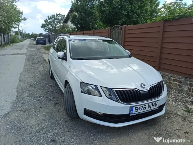 Skoda Octavia Combi Diesel 1.6 TDI DSG Style